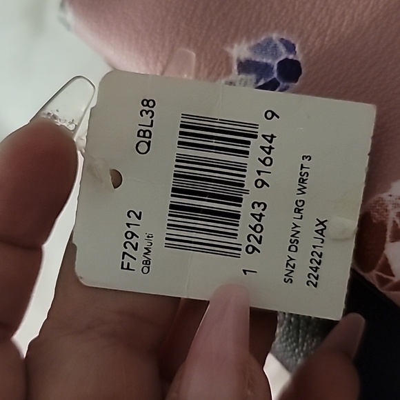 Coach collaboration with the seven dwarfs collection. Price is for the set. - Picture 2 of 6